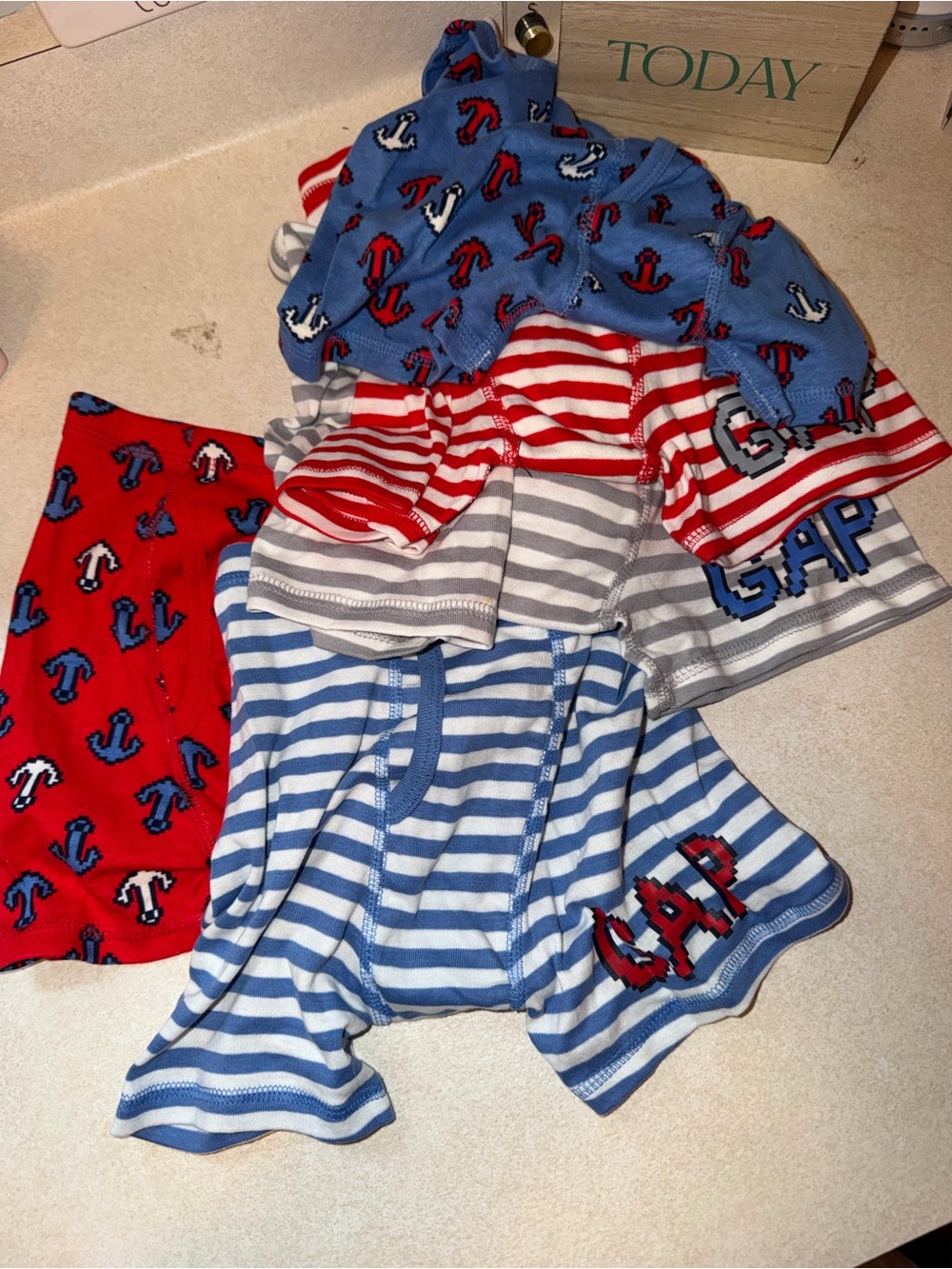 gap kids large (10) 5 pairs of boxer briefs